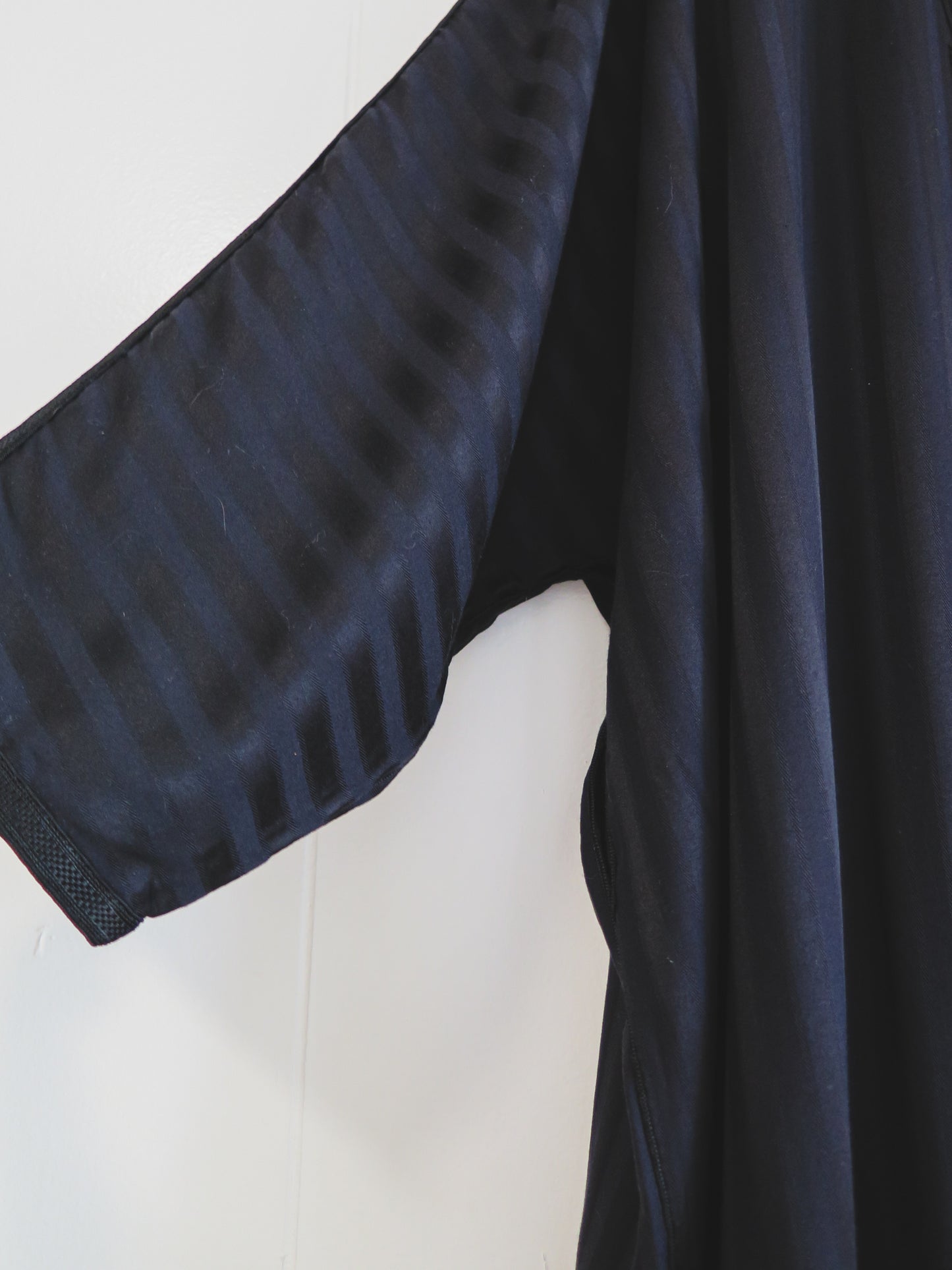 Noire Satin Robe